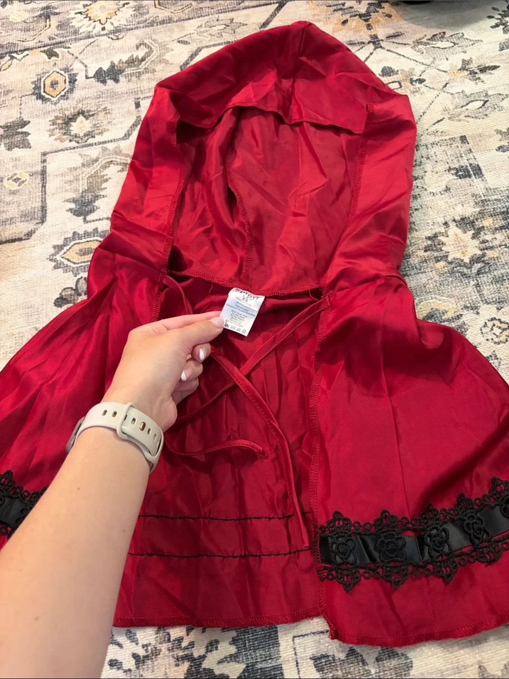 Spirit Rebellious Red Hooded Cape Costume - Red and Black